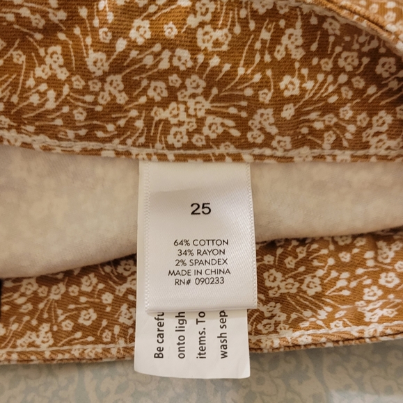 Snap button mini skirt - Picture 4 of 4